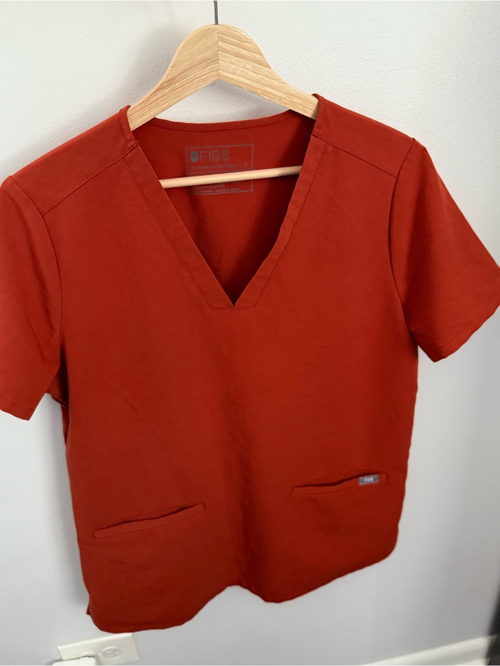 Figs Women’s Medium Casma Top Orange Auburn Doctor Nurse Dentist fall Halloween - Picture 3 of 7